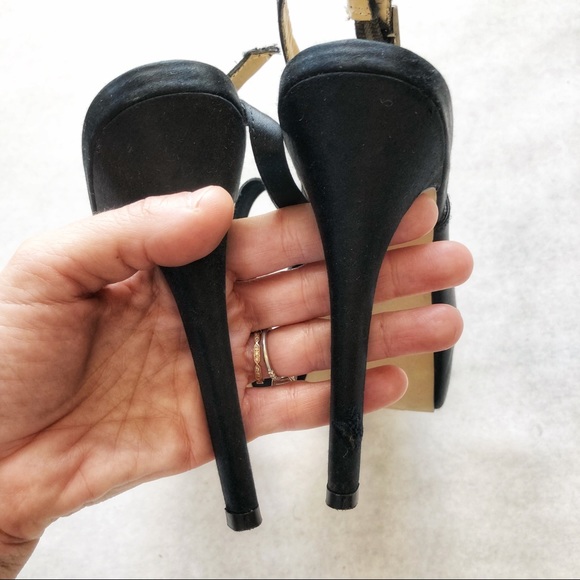 BCBGMaxAzria Cindi Black Satin Heels Size 8.5 VGUC - Picture 5 of 6